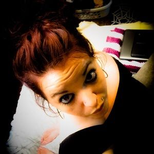 Meet your Posher, Michaela